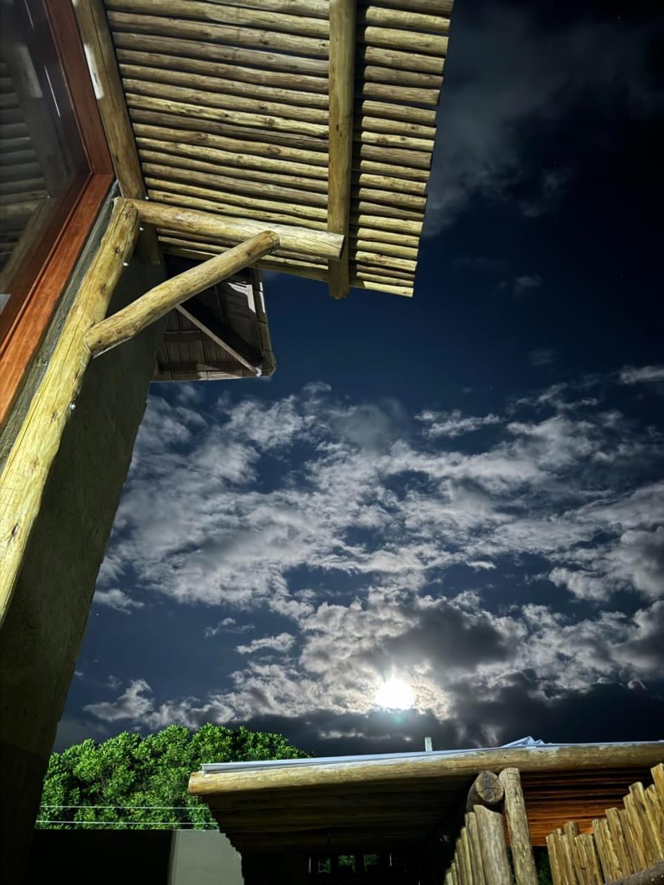Malie Bangalo - Tennis - Sauna - De Tabuba, Alagoas Holiday home *